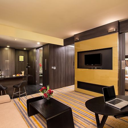 Novotel Kolkata Hotel And Residences Экстерьер фото Suite at the hotel