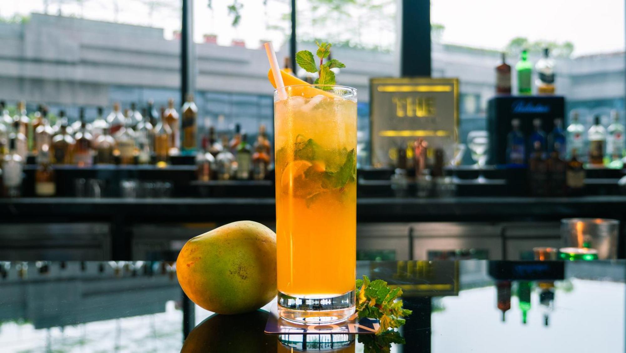 Novotel Kolkata Hotel And Residences Экстерьер фото A mango cocktail