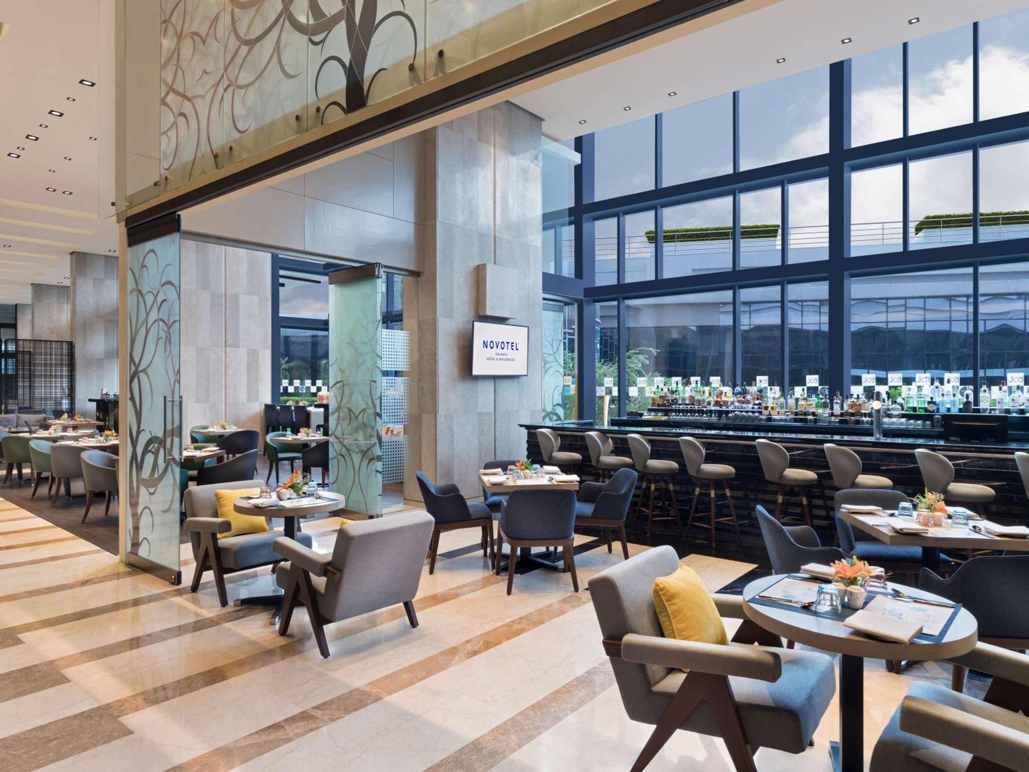 Novotel Kolkata Hotel And Residences Экстерьер фото The restaurant